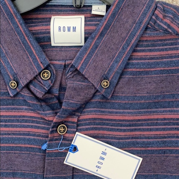 MEN’S Blue Button down - Picture 2 of 5